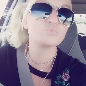 Meet your Posher, Chelle